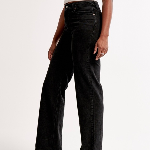 Curve Love High Rise 90’s Relaxed Jean - Picture 7 of 10